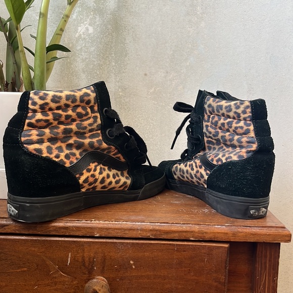 Vans Hightop Old Skool Cheetah and Suede Wedge Boots - Picture 6 of 7